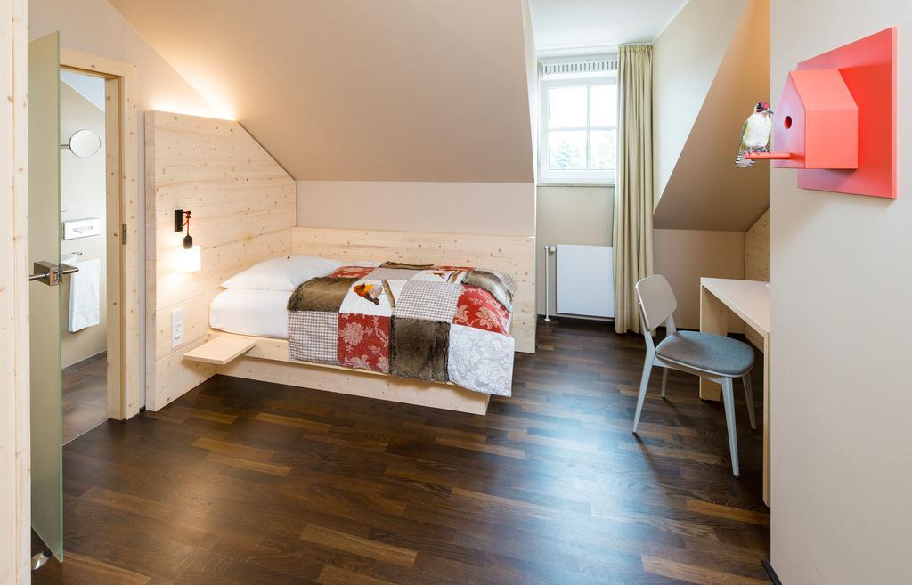 Hotel Feldmochinger Hof Monachium Zewnętrze zdjęcie